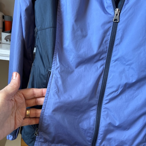 Columbia Women's Jacket with Hood - Picture 4 of 9